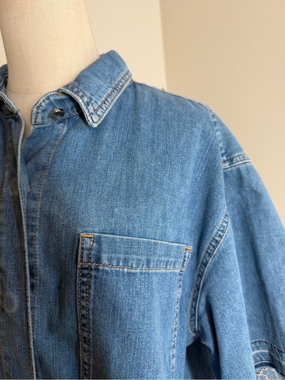 Anthropologie Pilcro Women’s Boxy Buttondown (Snaps) - SZ L- Blue Denim Shirt - Picture 7 of 14